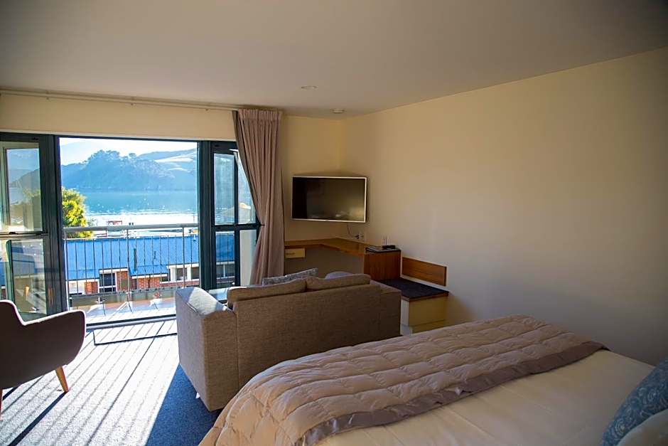 Photo 1 of 6 of Superior, Sea View