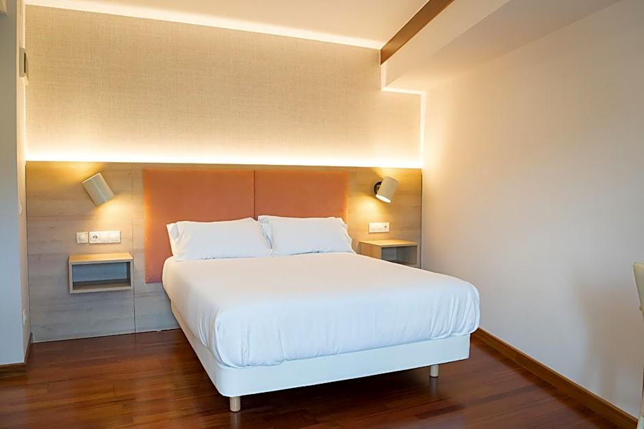Hotel Parking Miradoiro de Belvís