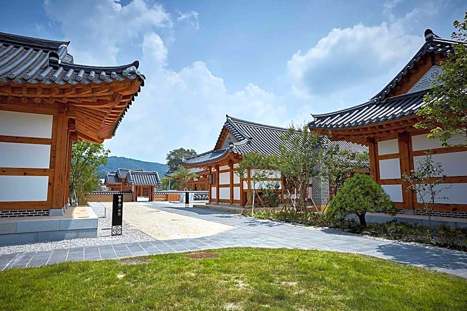 Hanok Hotel Namwonyechon By Kensington