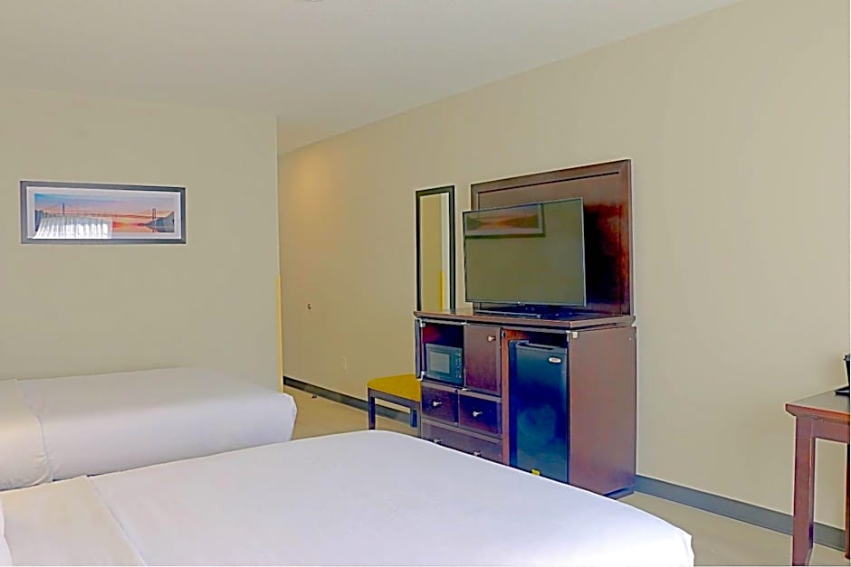 Quality Inn & Suites Roswell North