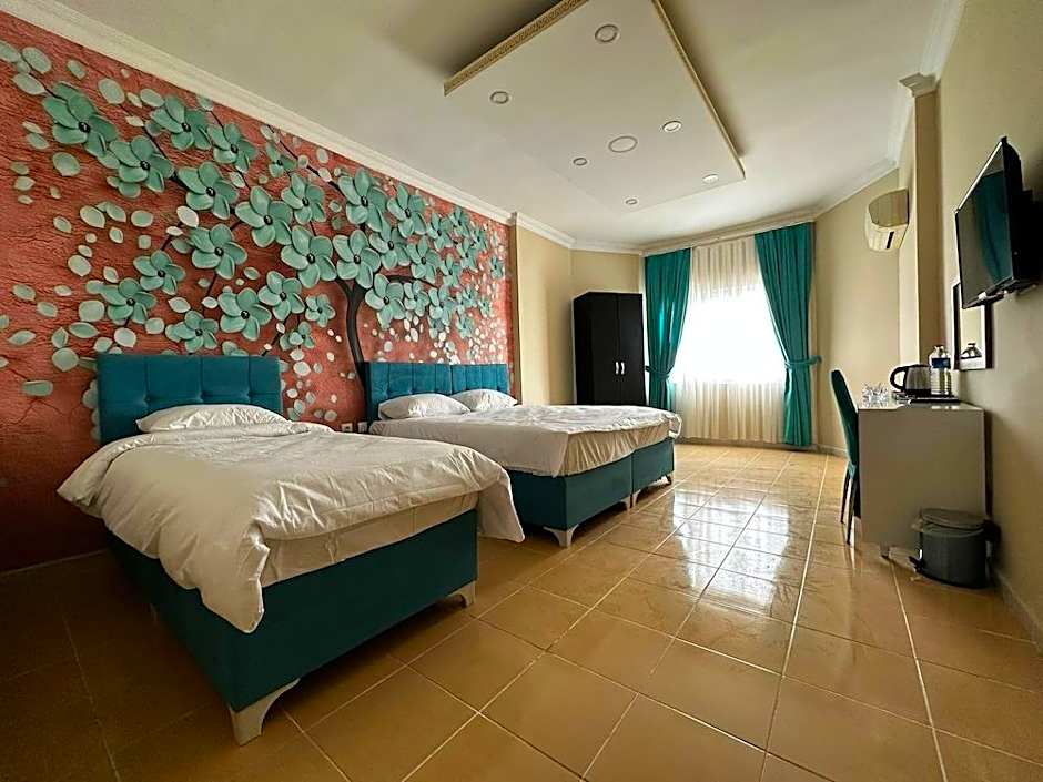 NUS GRAND HOTEL