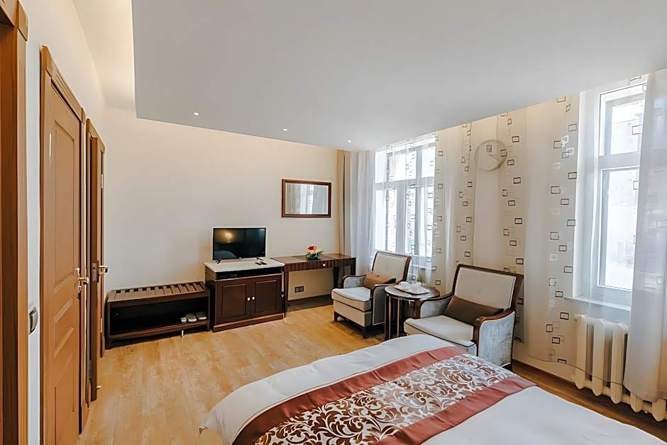Mika Hotel