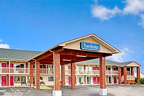 Travelodge by Wyndham Sellersburg / Louisville North