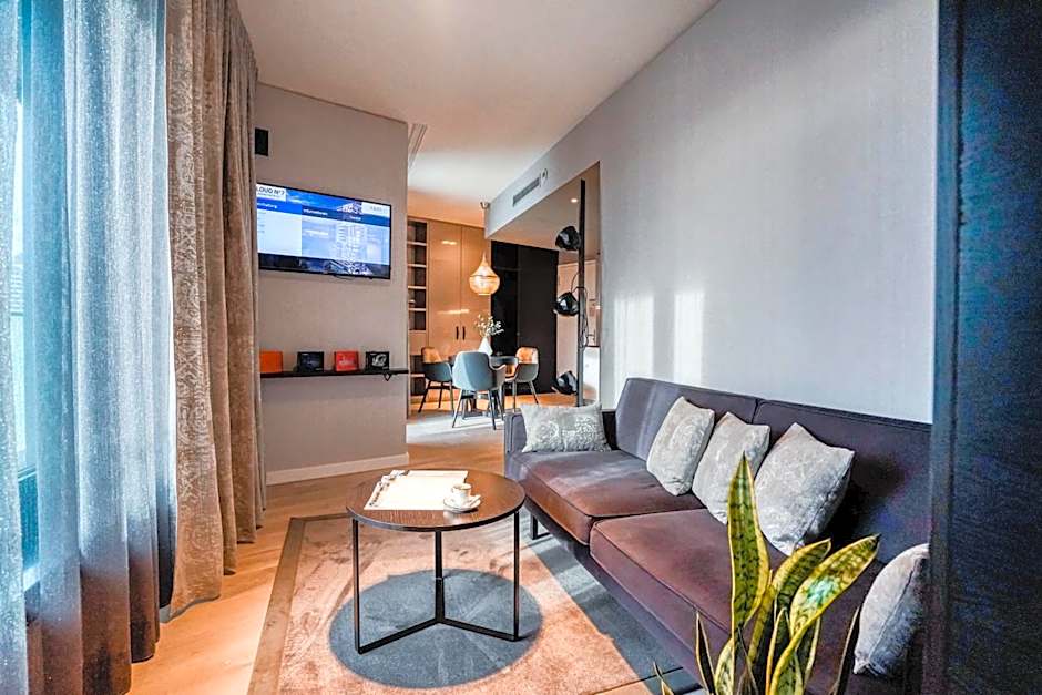 CLOUD No7 APARTMENTS - The Original