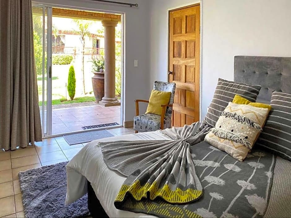 Tamarisk Guest Lodge