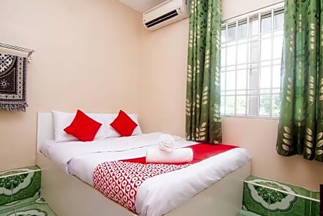 OYO 1224 Hotel Hajah Rohayahh