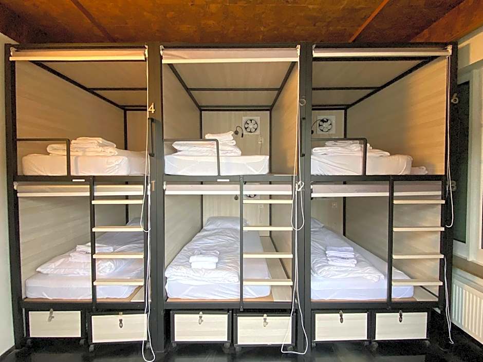 Capsule Hostel by StayStay