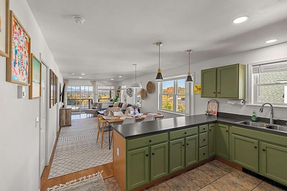 Amazing Mountain Views Lake Placid & 1980 Olympic Center