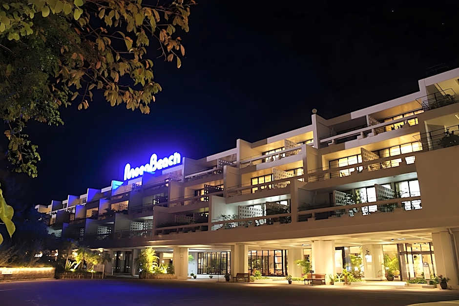 Palace In Moon Beach