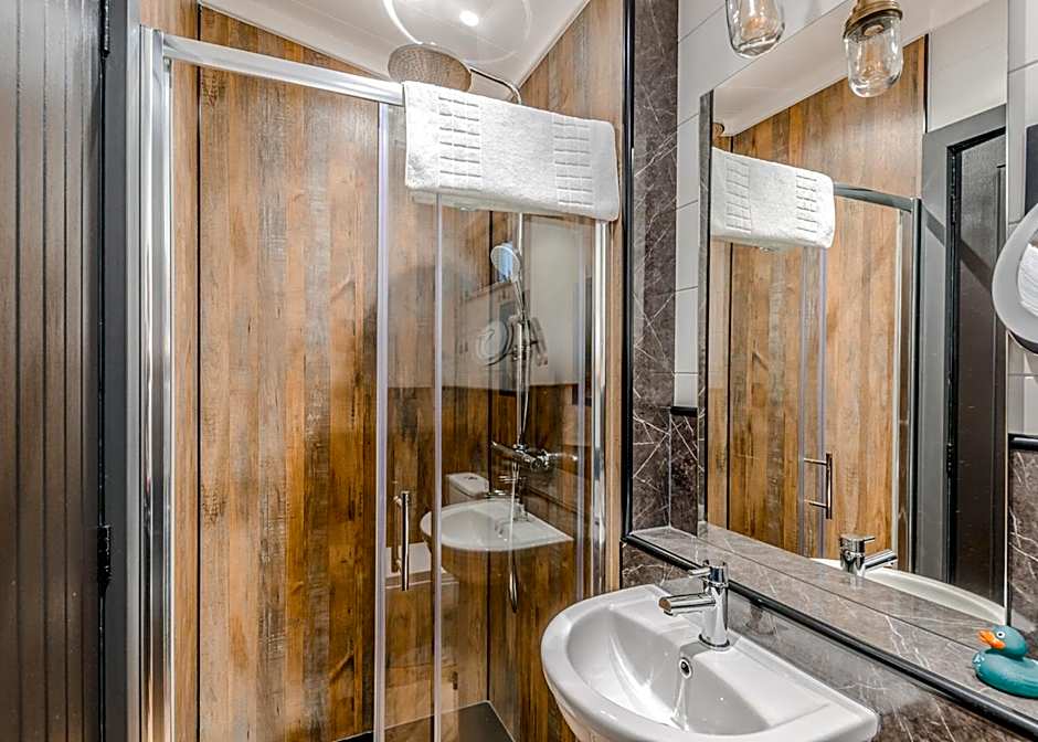 Rivendale Lodge Retreat
