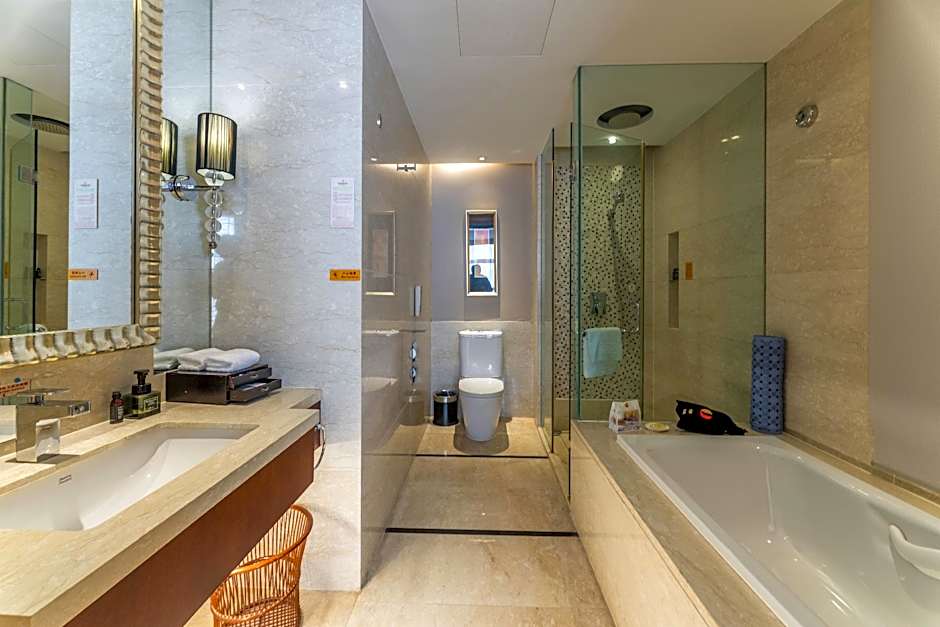 XinHua JianGuo Hotel