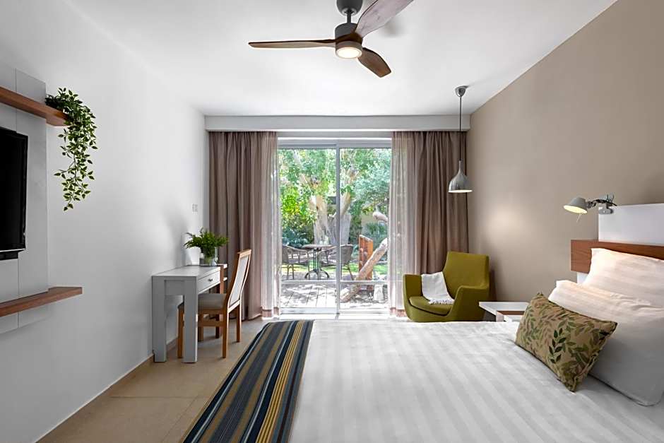 Ein Gedi Kibbutz Hotel