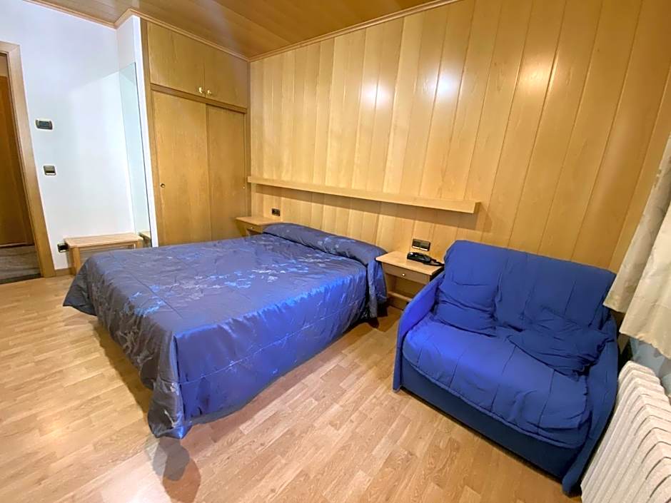 Photo 1 of 9 of Triple Room