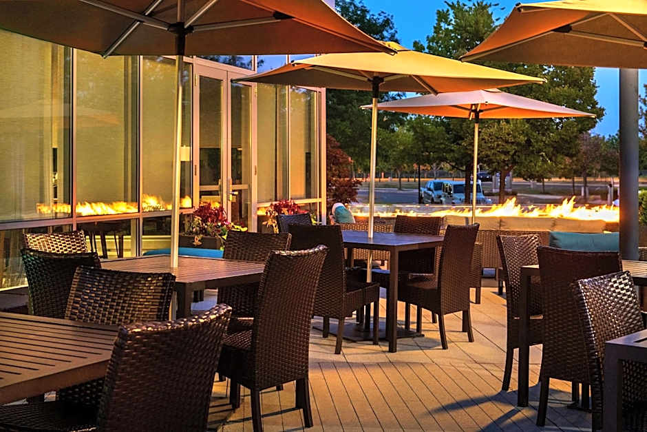 Courtyard by Marriott Philadelphia South at The Navy Yard