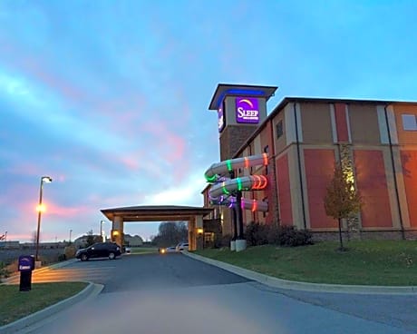 Sleep Inn & Suites Indoor Waterpark