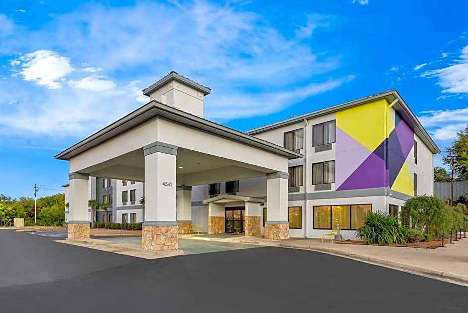 Spark by Hilton Tuscaloosa University