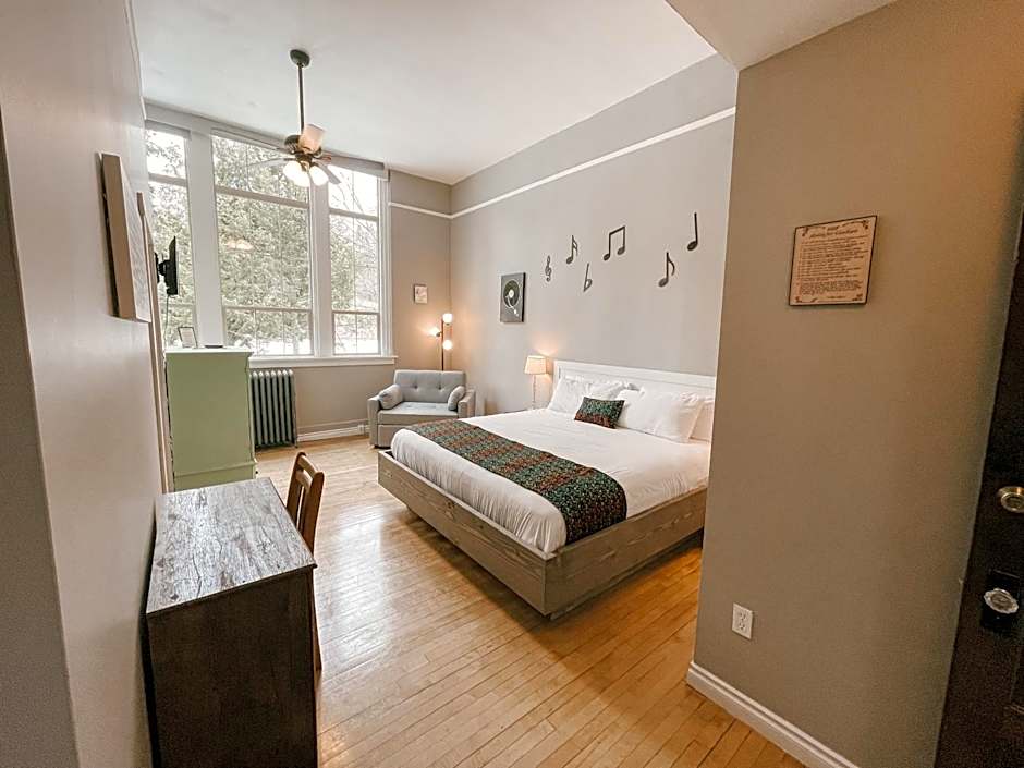 Northside School Bed & Breakfast