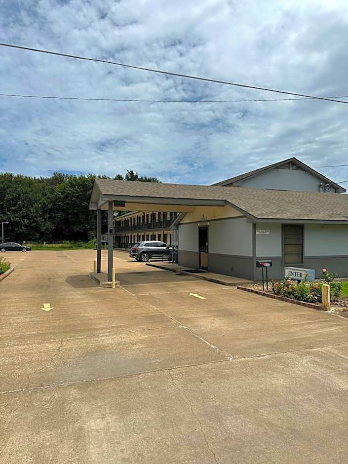 Regency Inn Jewett