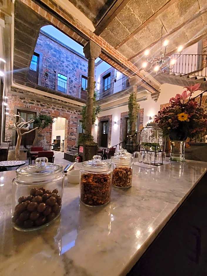 Milo Collection Hotel