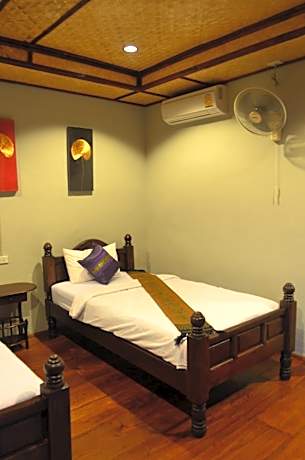 Deluxe Twin Bungalow