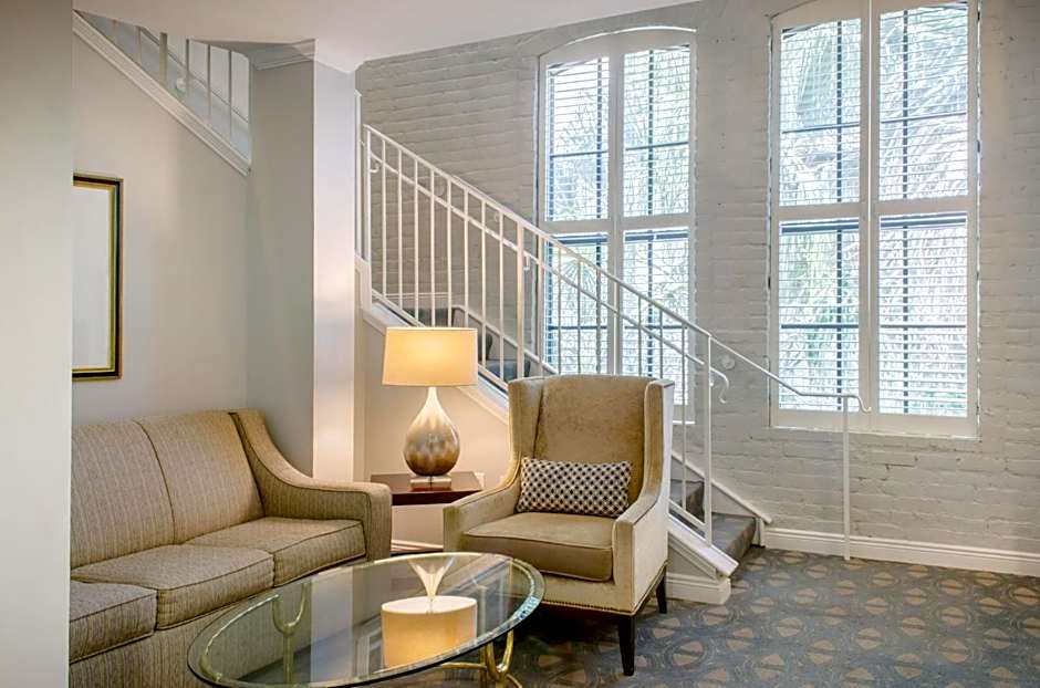 THE RIVERFRONT HOTEL NEW ORLEANS