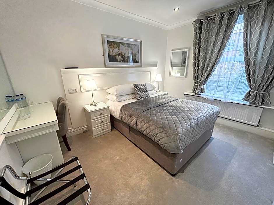 Dergvale Hotel