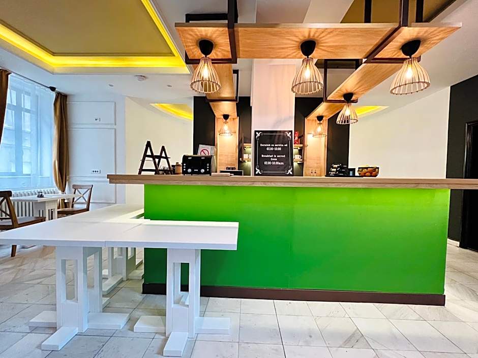 Side One Design Hotel Garni