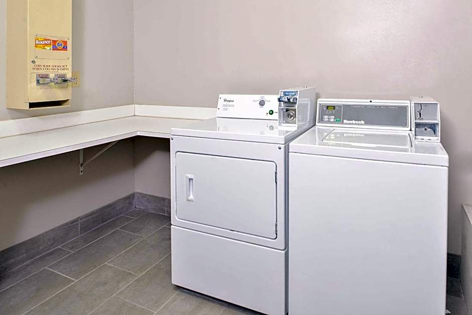 Country Inn & Suites by Radisson, Omaha Airport, IA
