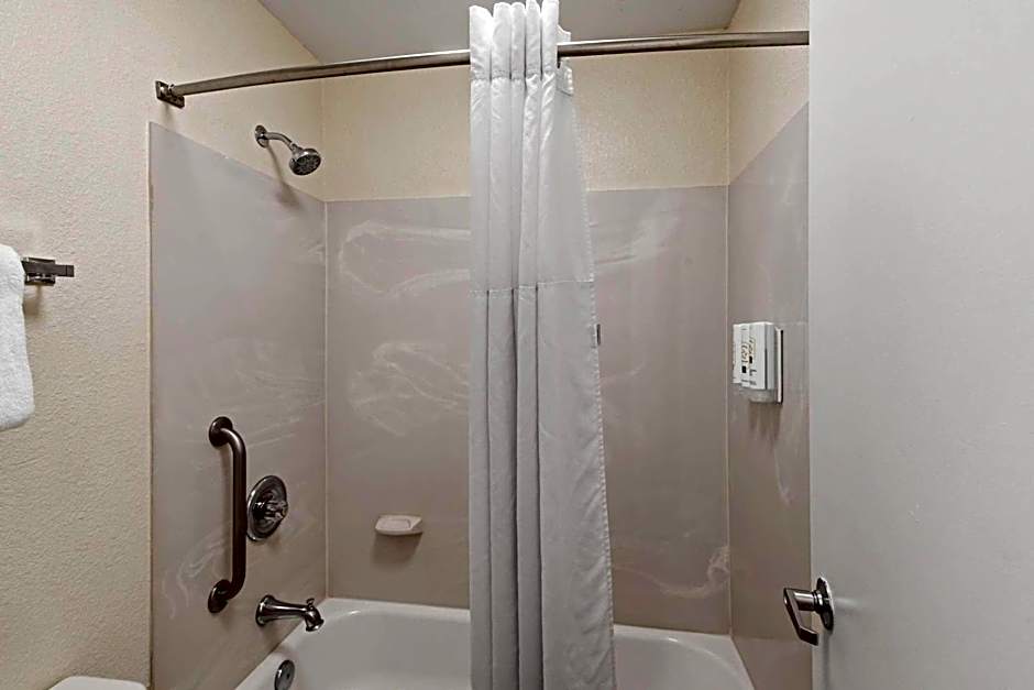 Quality Inn Duluth - Atlanta Northeast