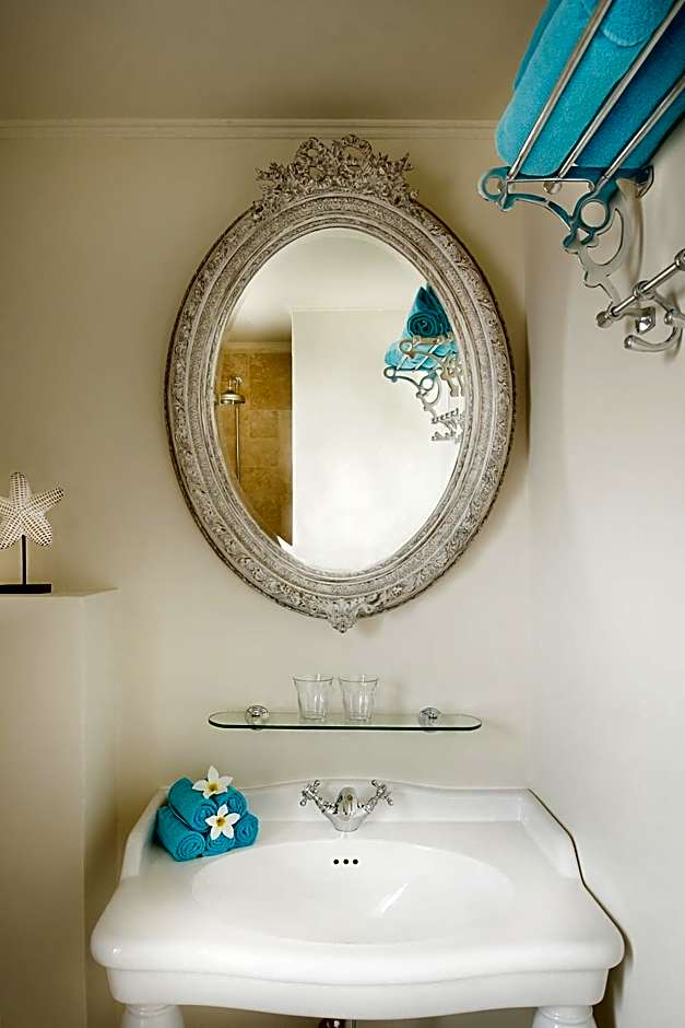 Ocean Breeze Boutique Hotel & Marina