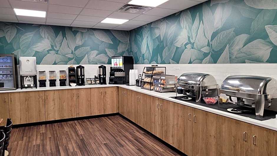 EverSpring Inn and Suites