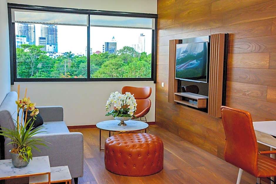 TRYP by Wyndham Santa Cruz