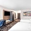 LaQuinta Suites by Wyndham South Bend Notre Dame Area