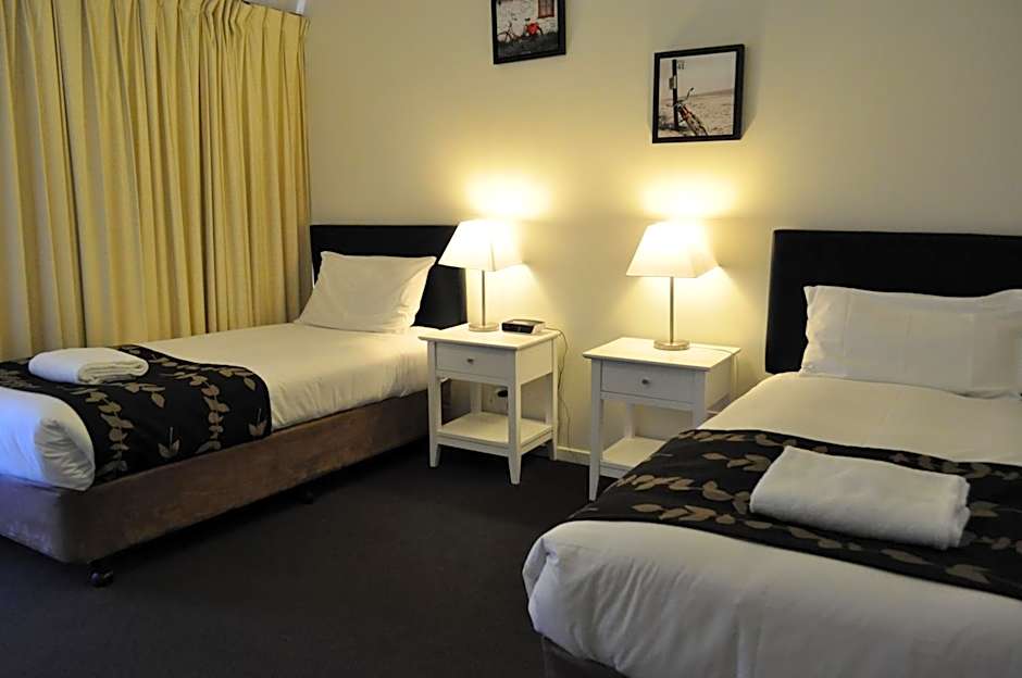 Albury Burvale Motor Inn