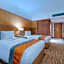 Courtyard by Marriott Gurugram Downtown