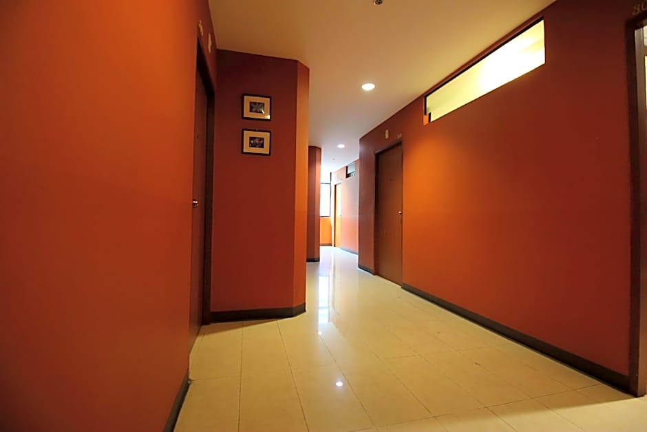 Pannee Residence @ Dinsor