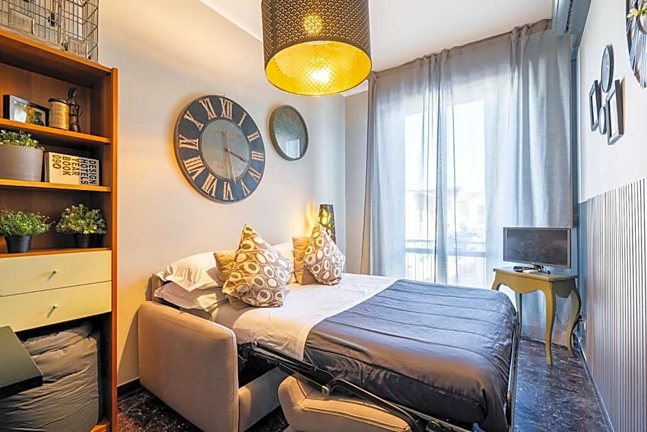 BOBOTEL ROOMS City Center