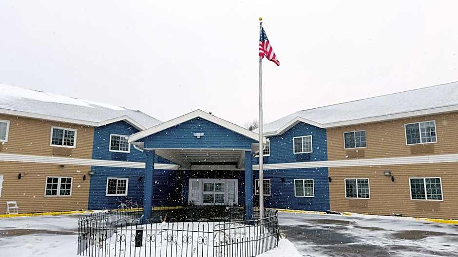 AmericInn by Wyndham Lake Mills