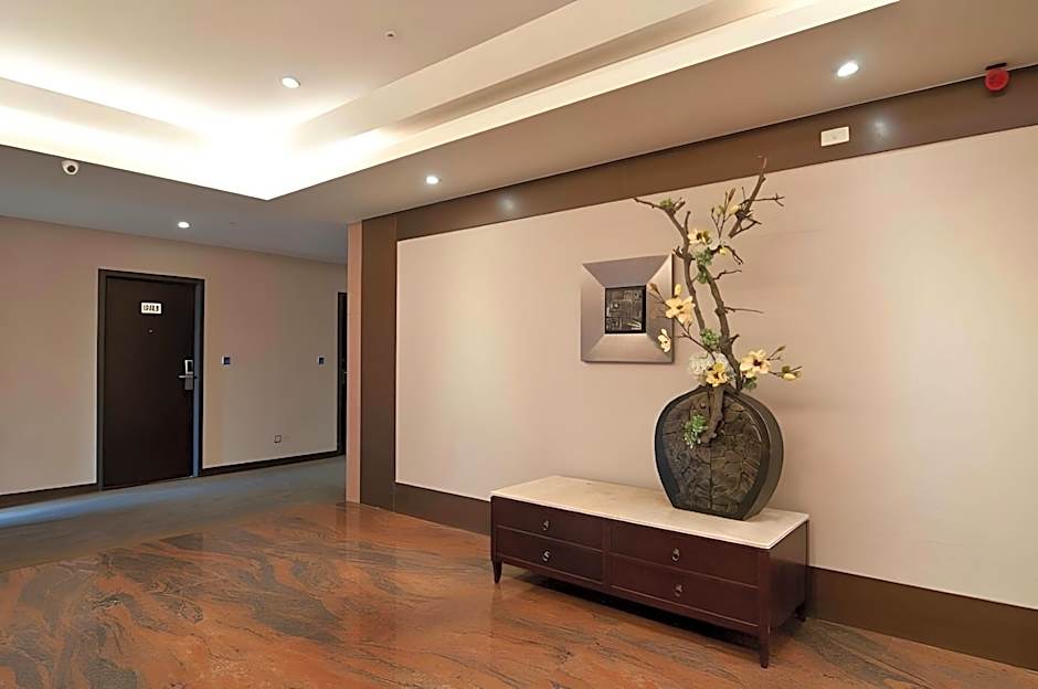 Ever Delightful Business Hotel