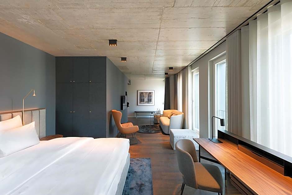 Legend Hotel
