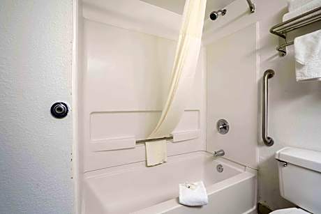 2 Double Beds Smoking