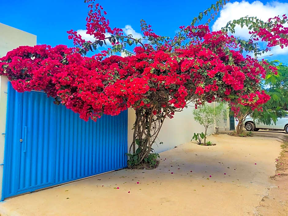 Chalé com ar condicionado e garagem