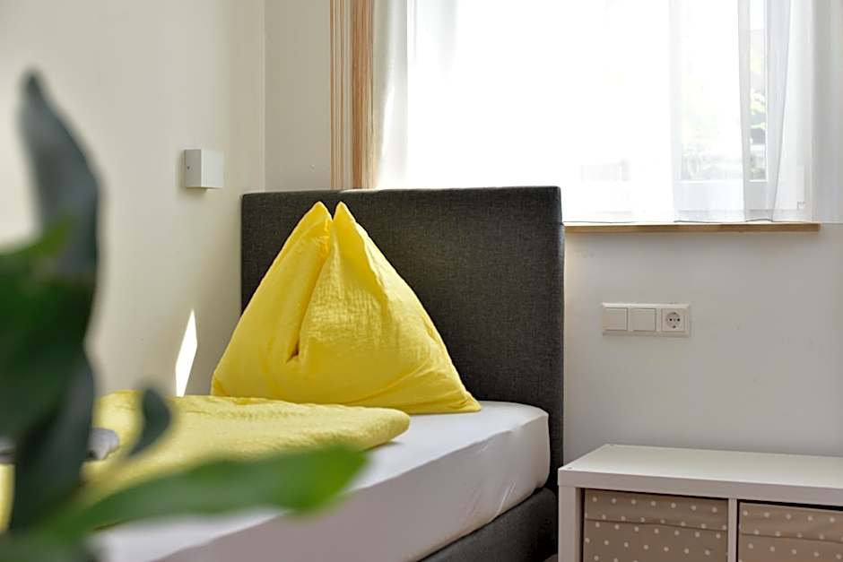 Ferienwohnungen und Zimmer Yassi