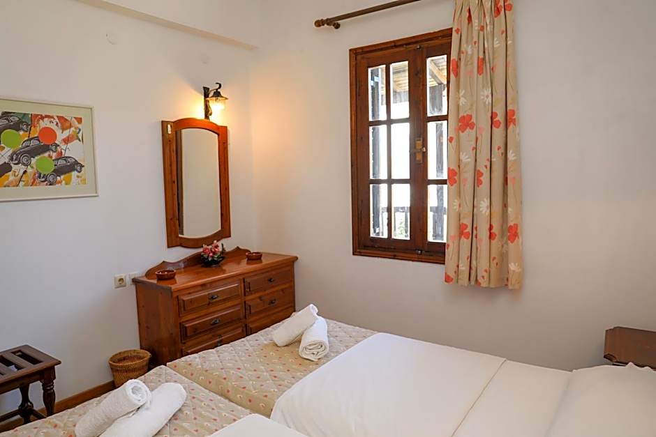 Pandora Studios Skiathos