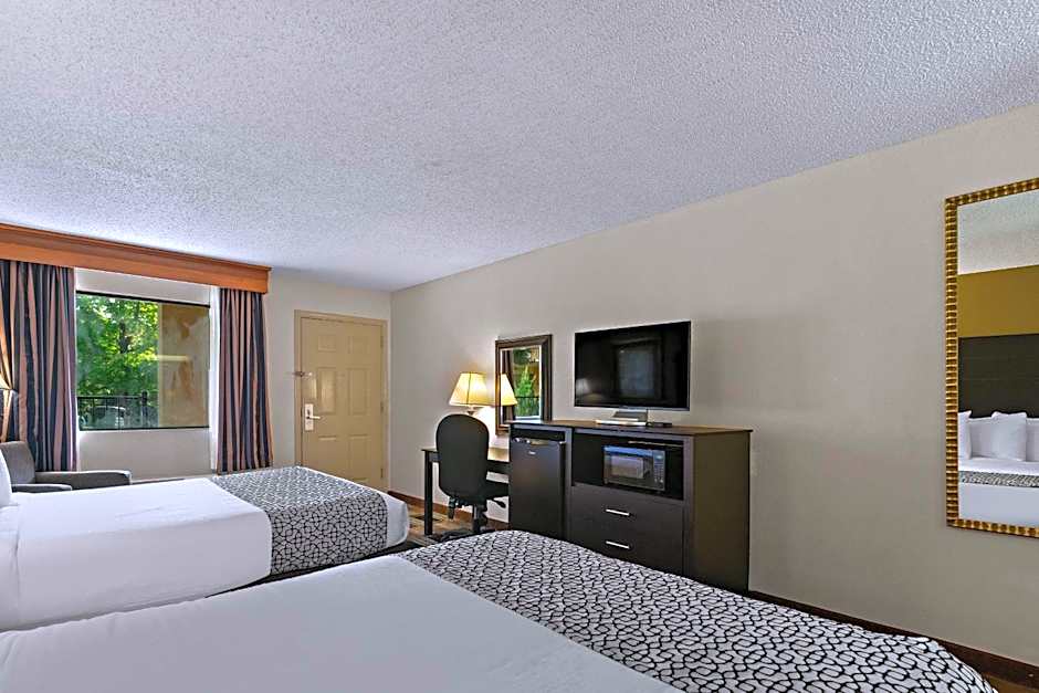 Best Western Windsor Suites