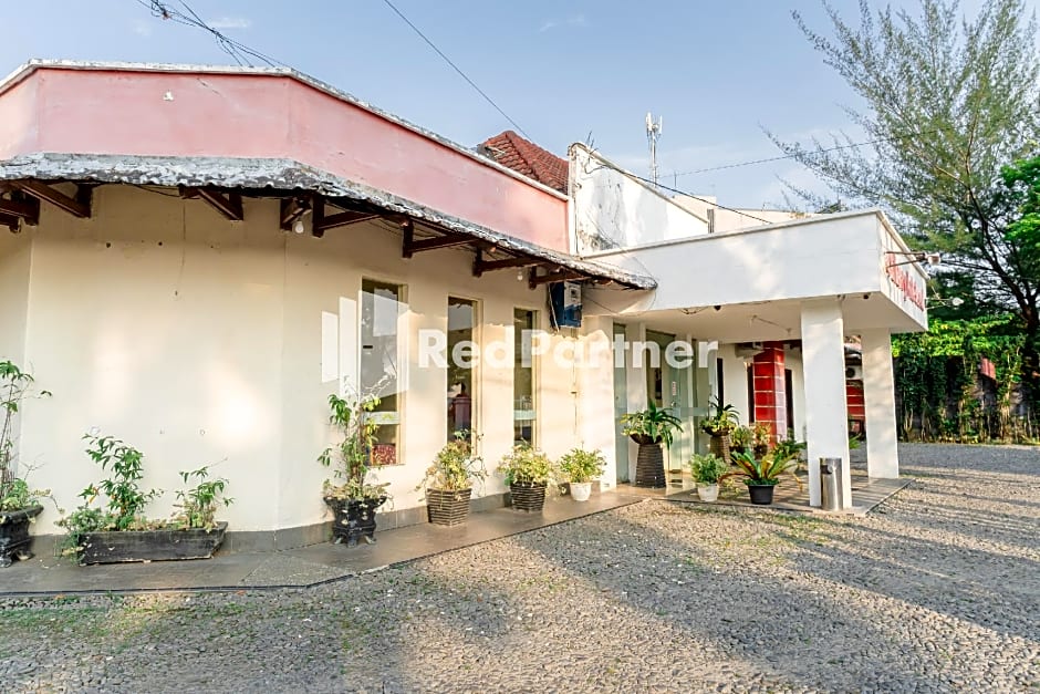 Cherry Pink Hotel Medan Mitra RedDoorz