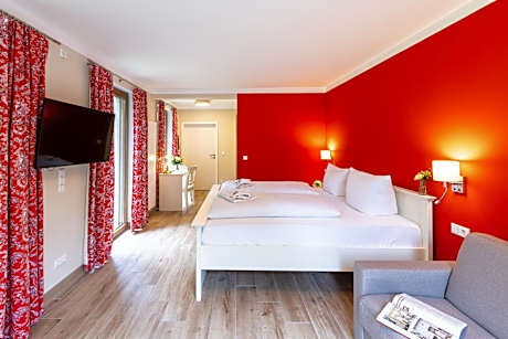 Comfort Double Room with Lake View in Guest house