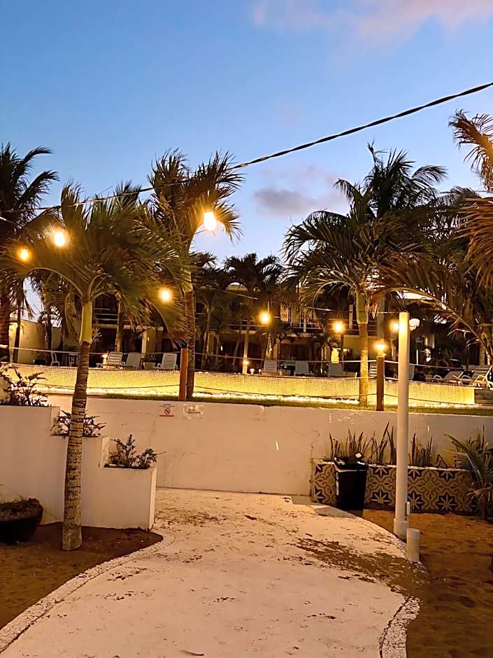 Hotel Lunazul In Costa Esmeralda