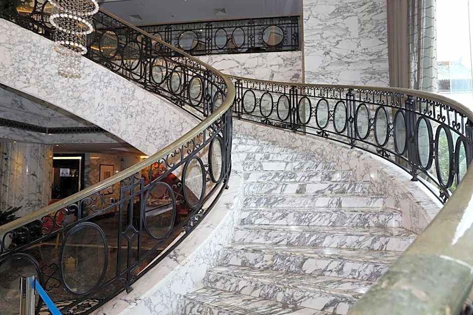 Yuncheng Jianguo Hotel