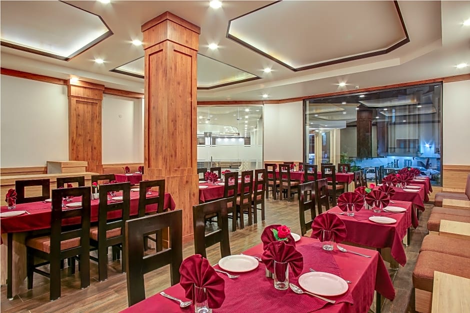 Hotel The Royal Krishna